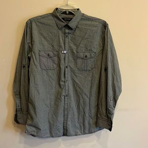 Axist men’s long sleeve button down clean non smoker